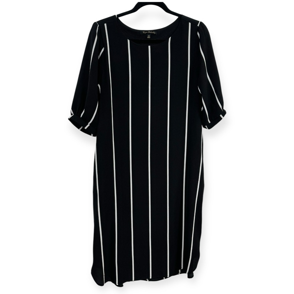 Ryan Michelle Women’s Dress Size‎ M 
19”PTP. 42L.